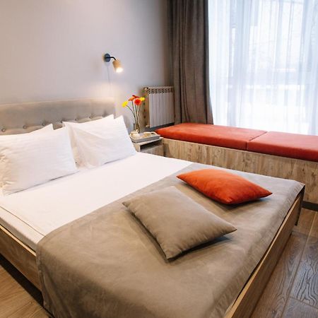 Time Hotel Kiev Bagian luar foto
