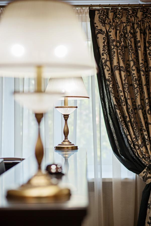 Time Hotel Kiev Bagian luar foto