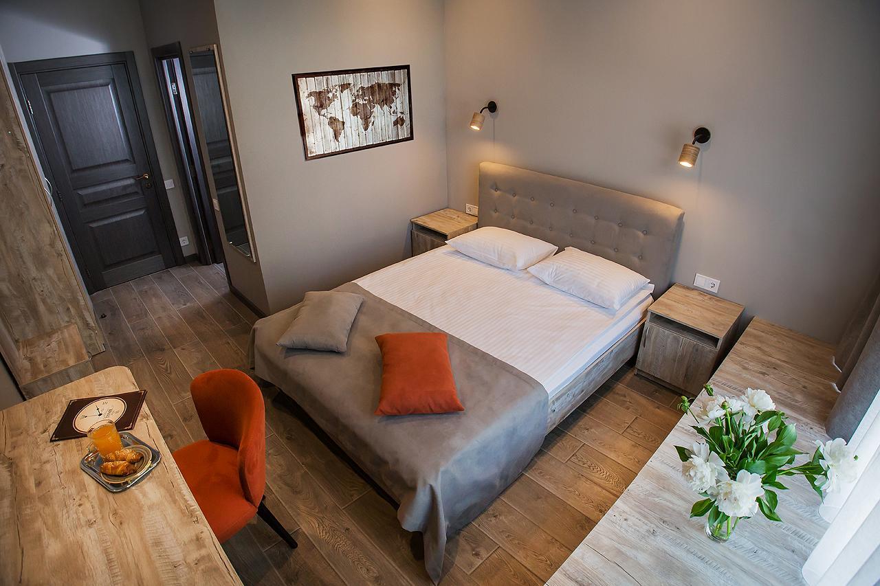 Time Hotel Kiev Bagian luar foto