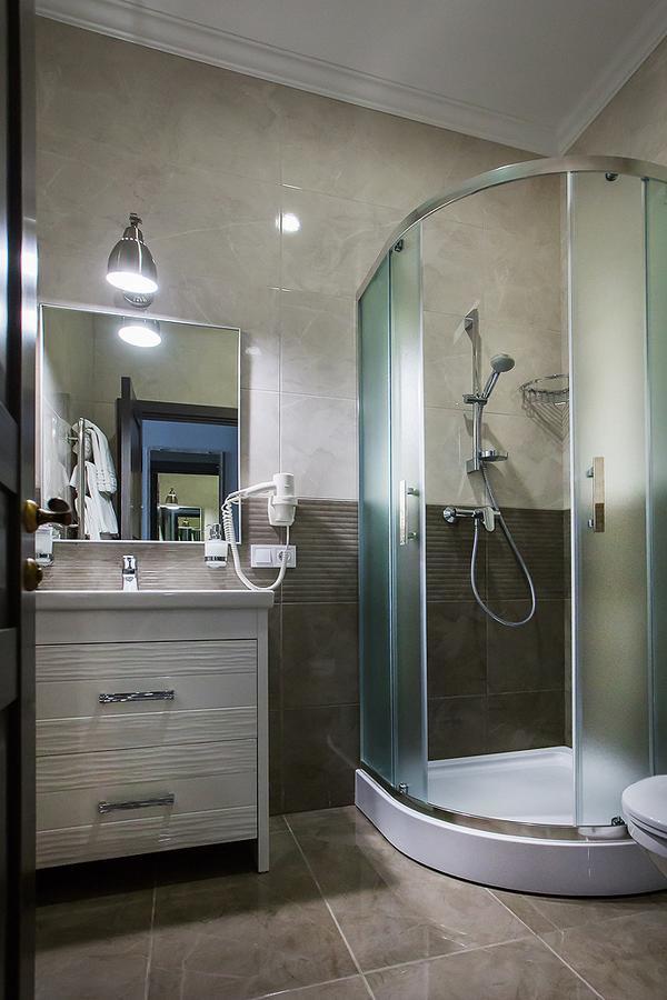 Time Hotel Kiev Bagian luar foto